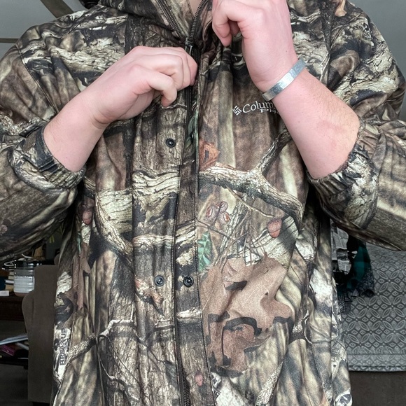 Columbia Camouflage Rain Jacket - Picture 8 of 8